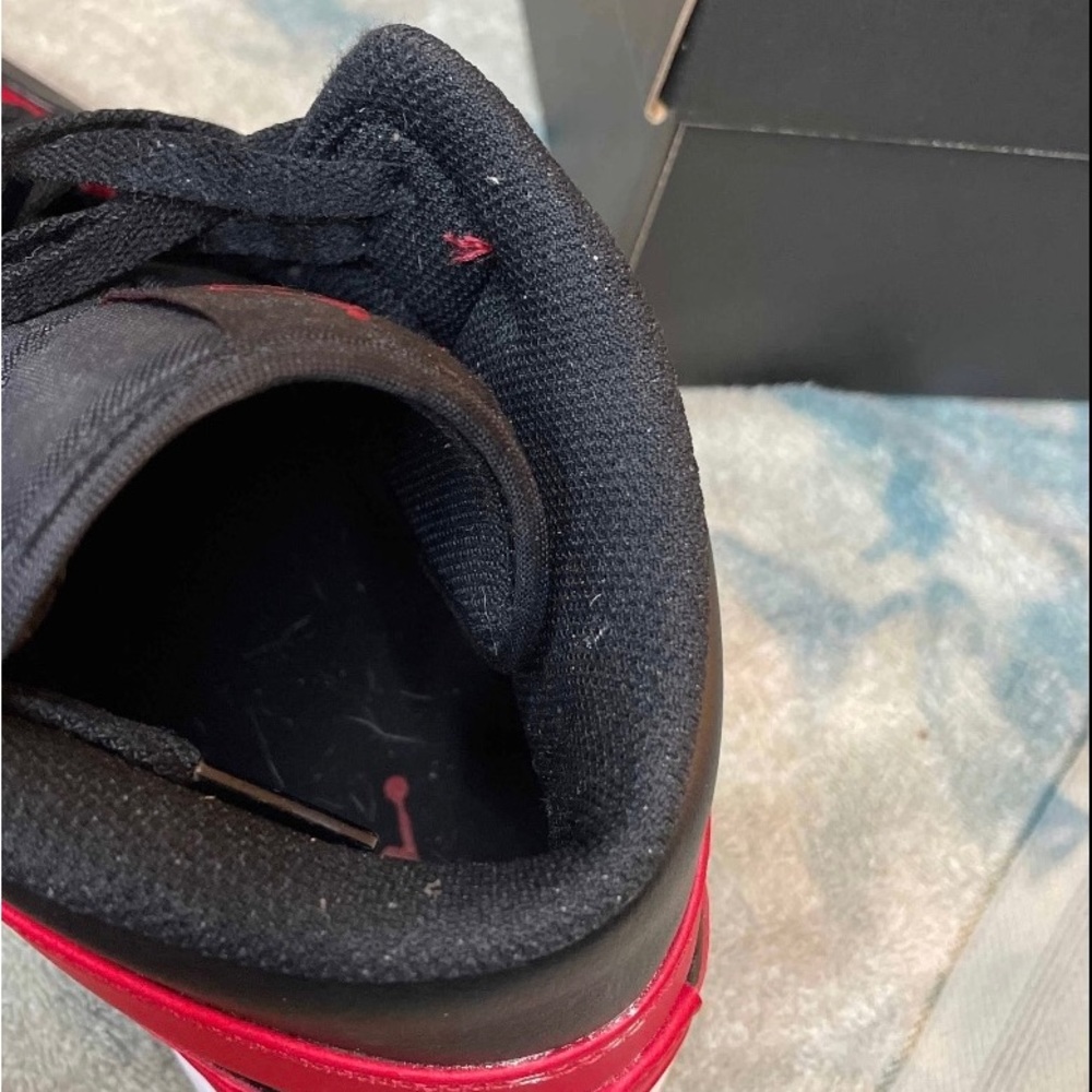 AIR JORDAN 1 Mid Banned Us M 9.5 - Picture 6 of 8